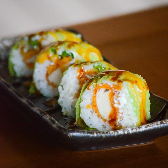 Nugget Roll (4 pcs).